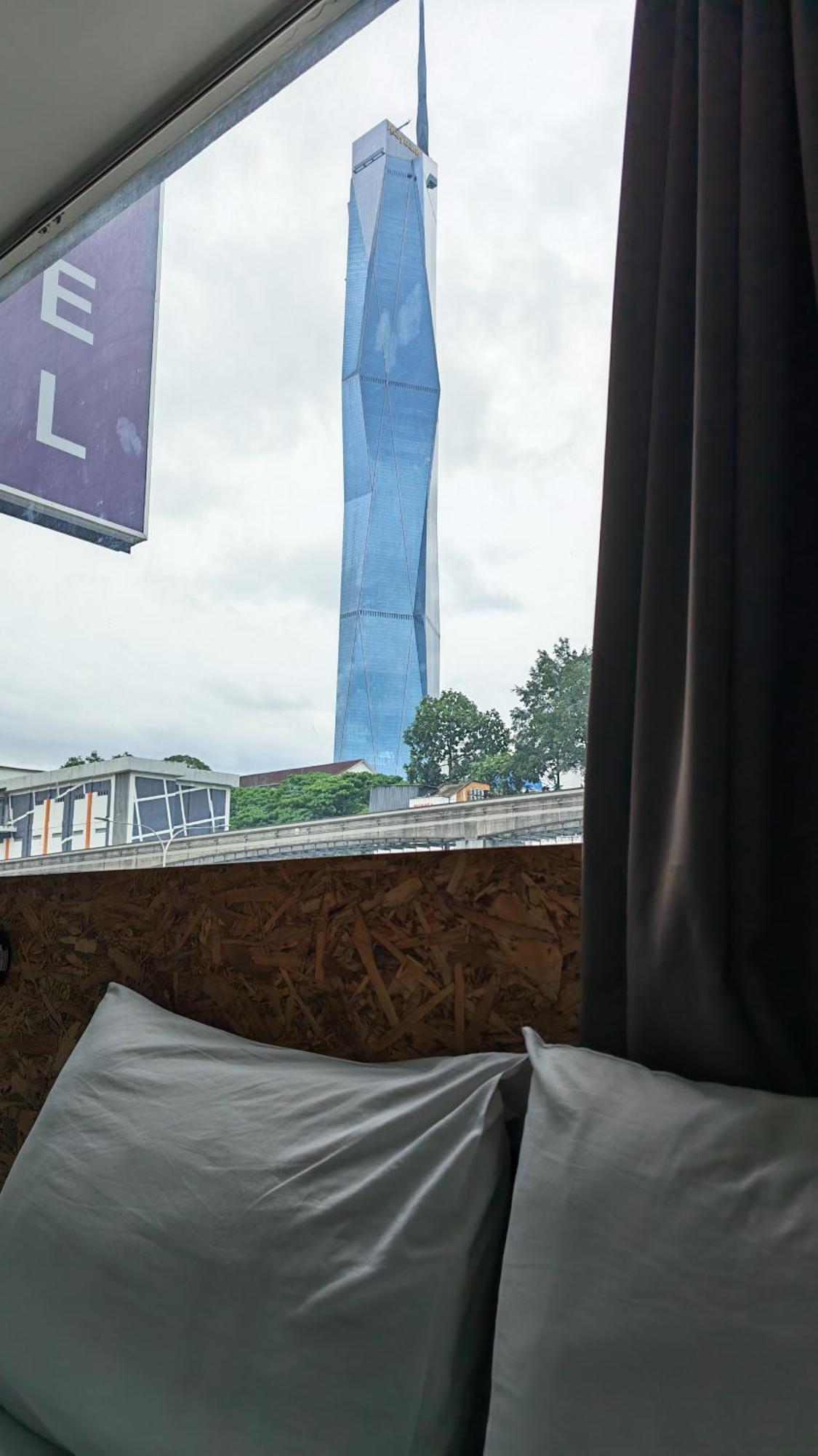 I-Hotel Kuala Lumpur — Fotos 1